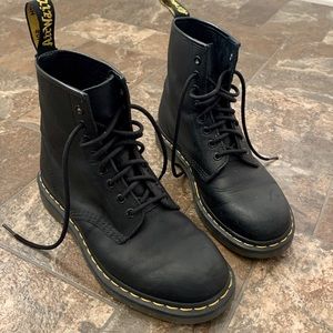Dr Martens Boots Size W8 / EUR 39 / M7